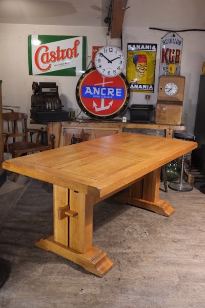 table monastere en chene massif clair 